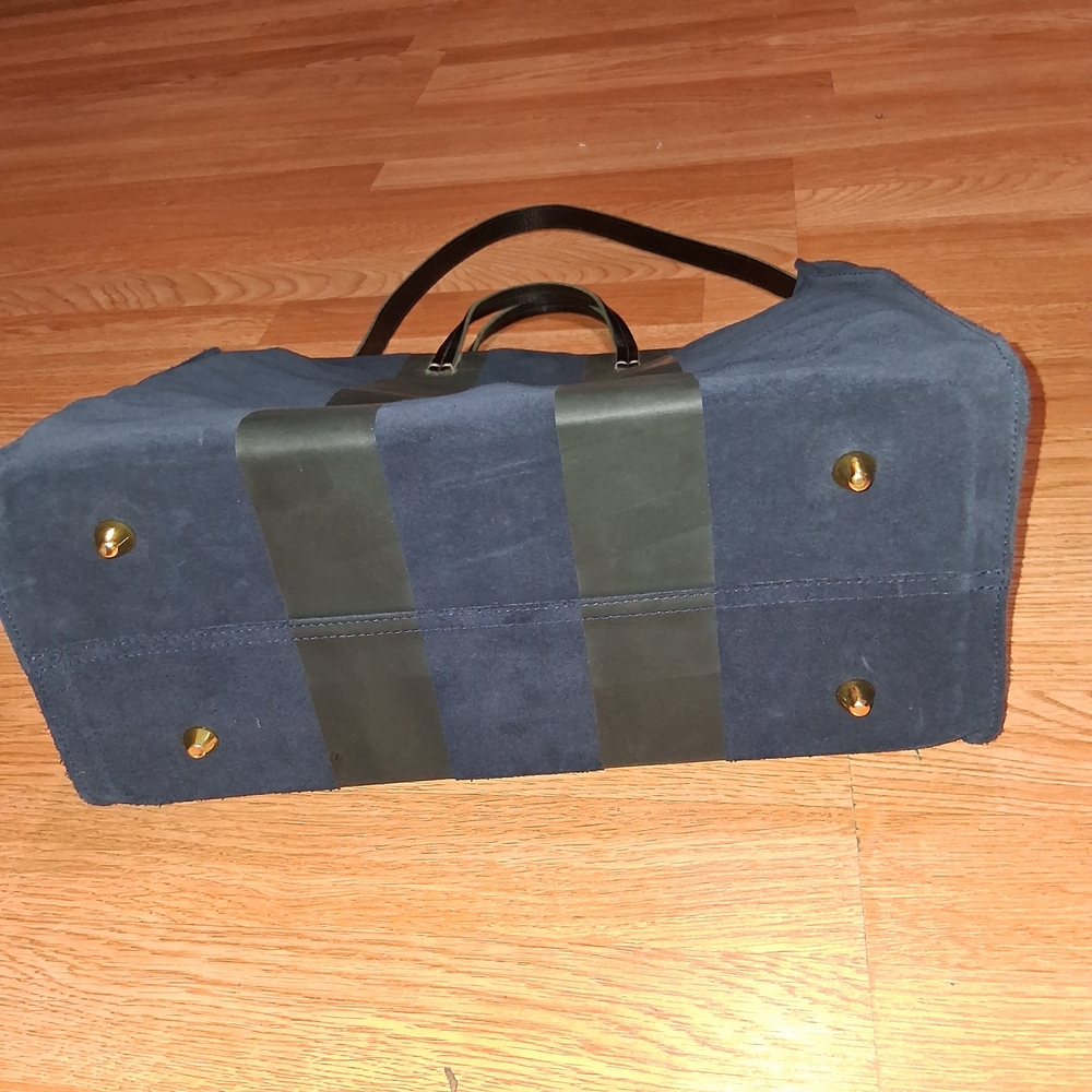 Clare V. Los Angeles Navy Suede Bag with Tan Leather Logo Patch - Picture 4 of 13